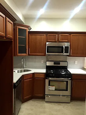 Rented by R New York | media 23