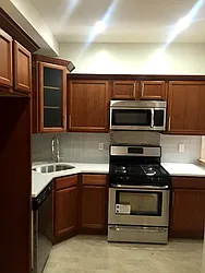 Rented by R New York