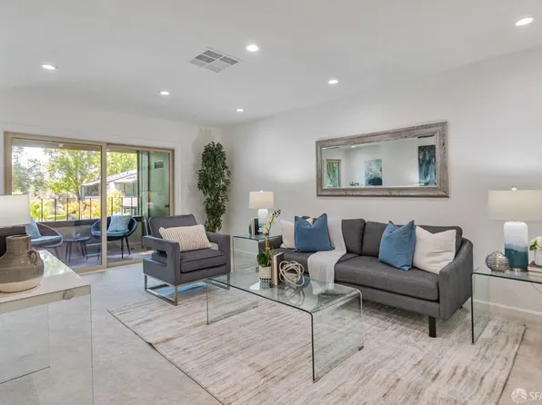 777 San Antonio Rd APT 14, Palo Alto, CA 94303