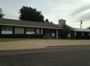 2110 W 16th St, Plainview, TX 79072