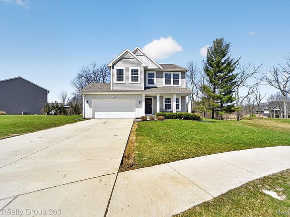 3rd image of 16121 River Ridge Trl