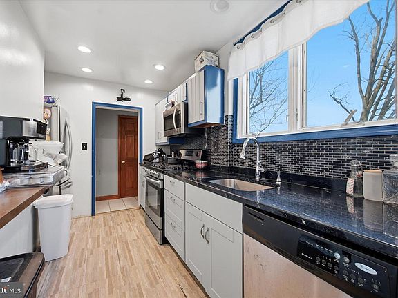 5th image of 180 Saint Laurence Rd