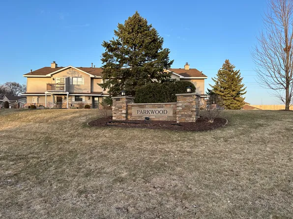 7542 Vinewood Ct N, Maple Grove, MN 55311