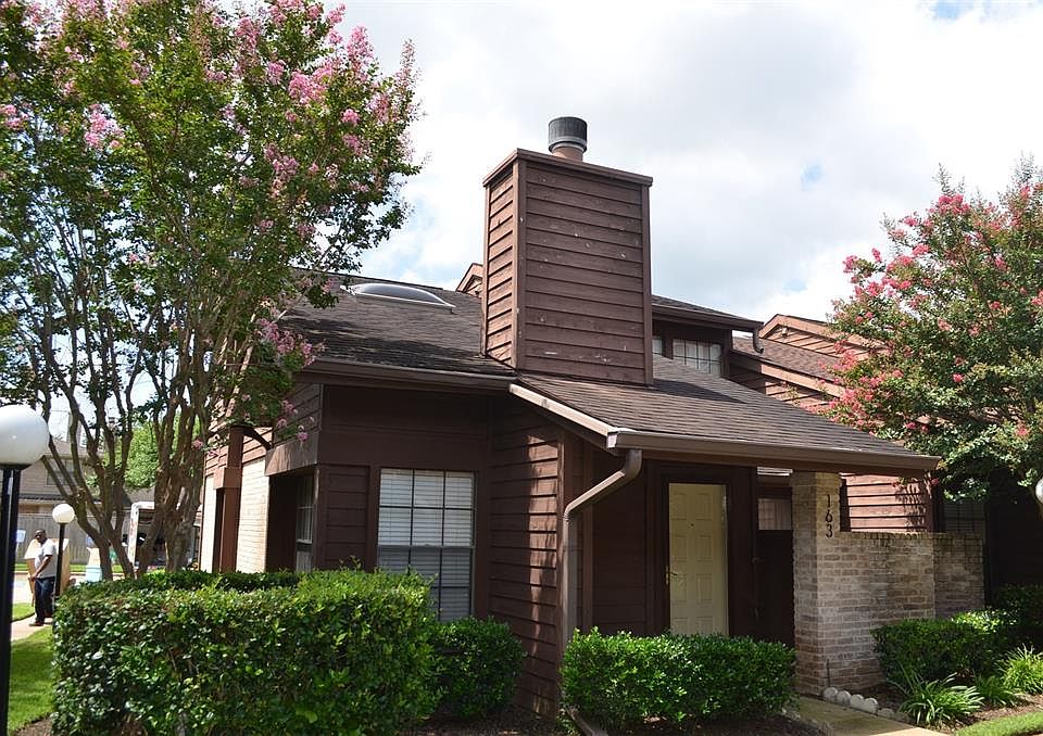 1st image of 2611 Grants Lake Blvd