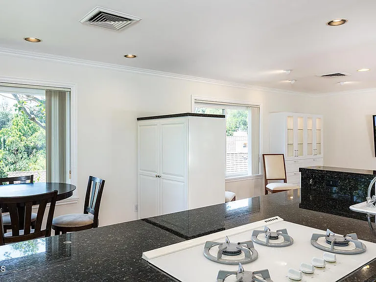 245 Hillside Rd — Photo 10
