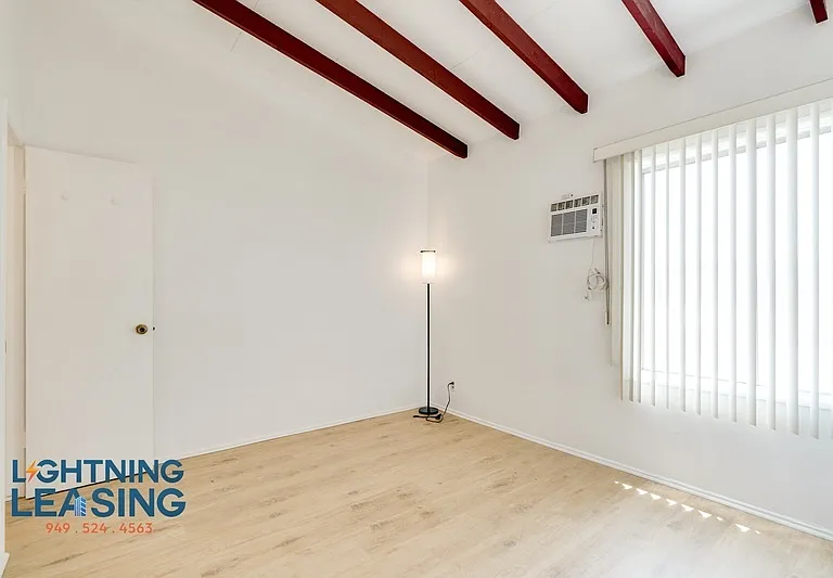 7910 Willis Ave #4 — Photo 6