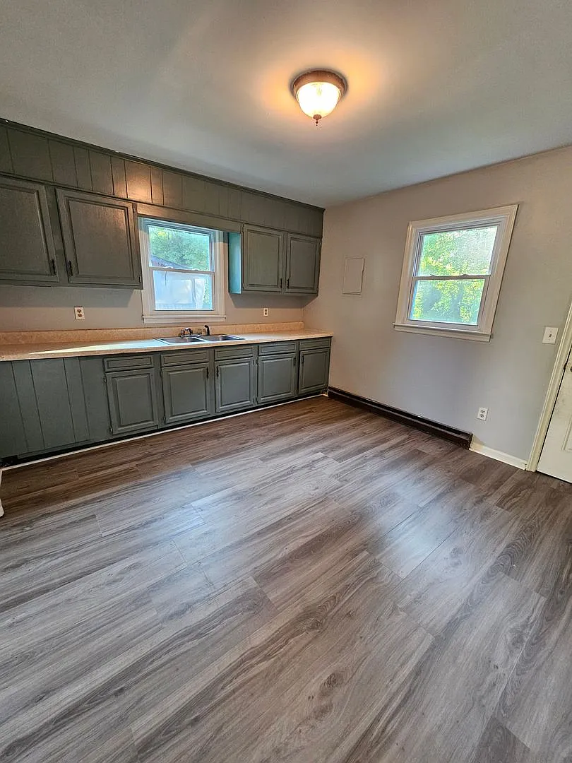 2 BR off Old Winston Rd! — Photo 3