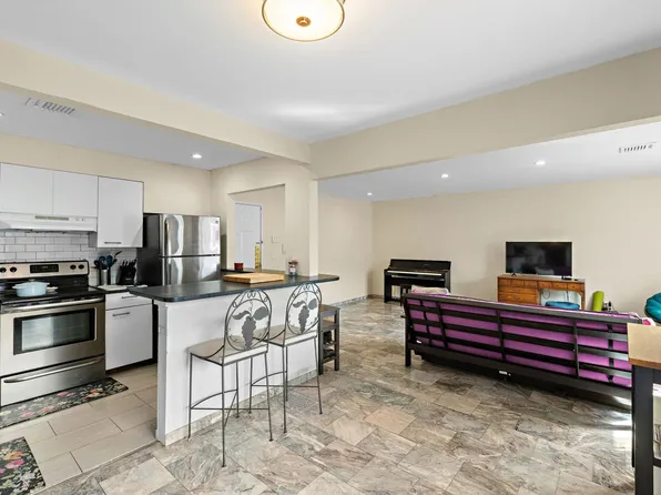 6409 Granton Ave APT 1B, North Bergen, NJ 07047