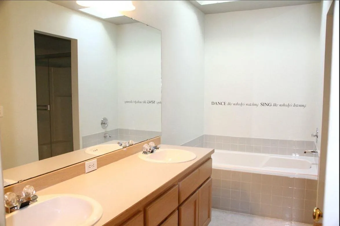 3 bed, 2.5 bath, 1862 sqft, $3,800 — Photo 4