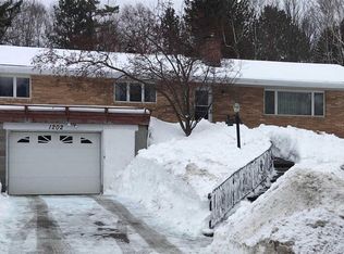 1202 Anderson Rd, Duluth, MN 55811