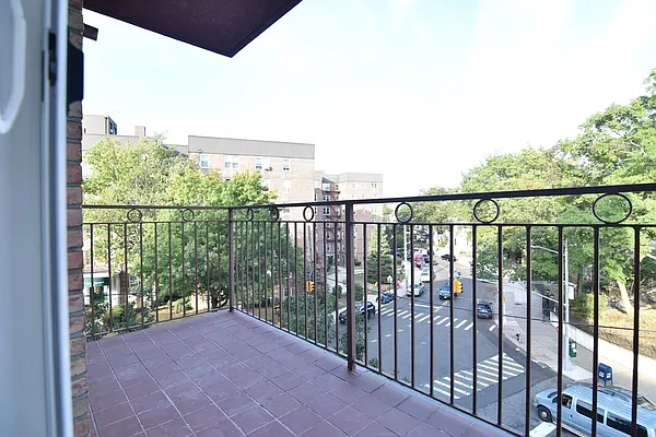 Rented by Clove Realty LLC | media 2