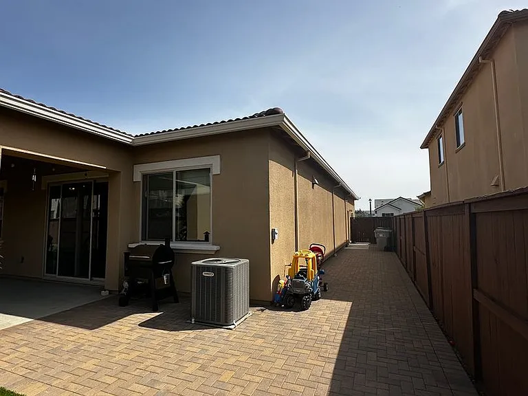 2305 Banks Dr — Photo 51