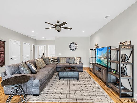 5th image of 123 Barefoot Way