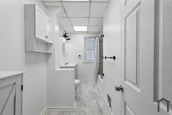 3 bed, 1300 sqft, $2,100 — Photo 1