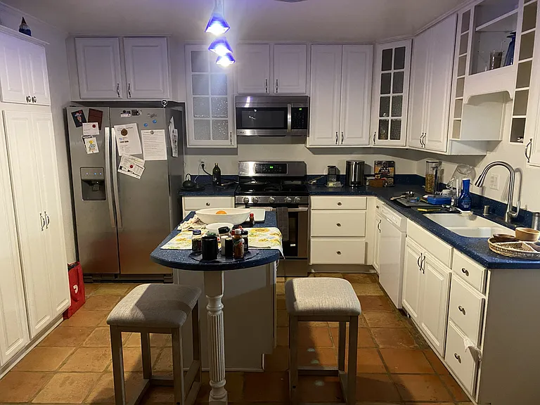 2101 Ridgeview Pl — Photo 4