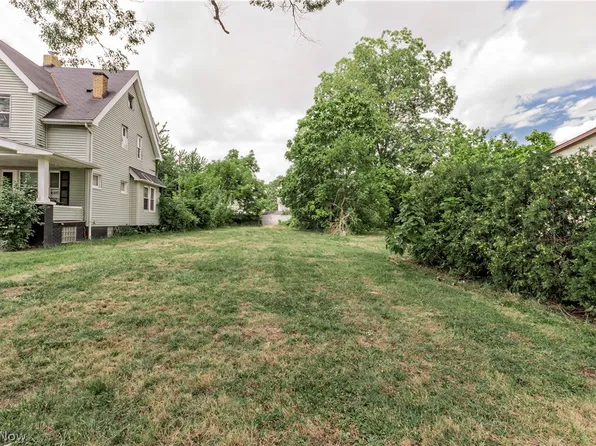 3332 E 121st St, Cleveland, OH 44120