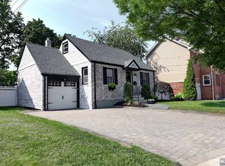 39-30 Sycamore Dr, Fair Lawn, NJ 07410