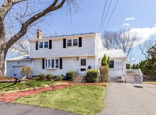 71 Pond Ln, Randolph, MA 02368