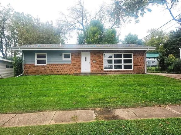 1915 11th Ave, Marion, IA 52302