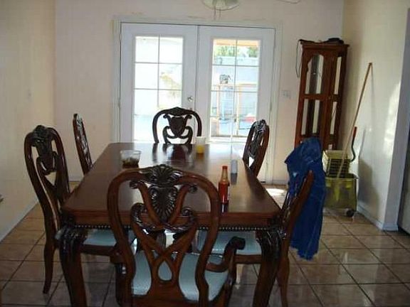 4th image of 3845 Foster Ave