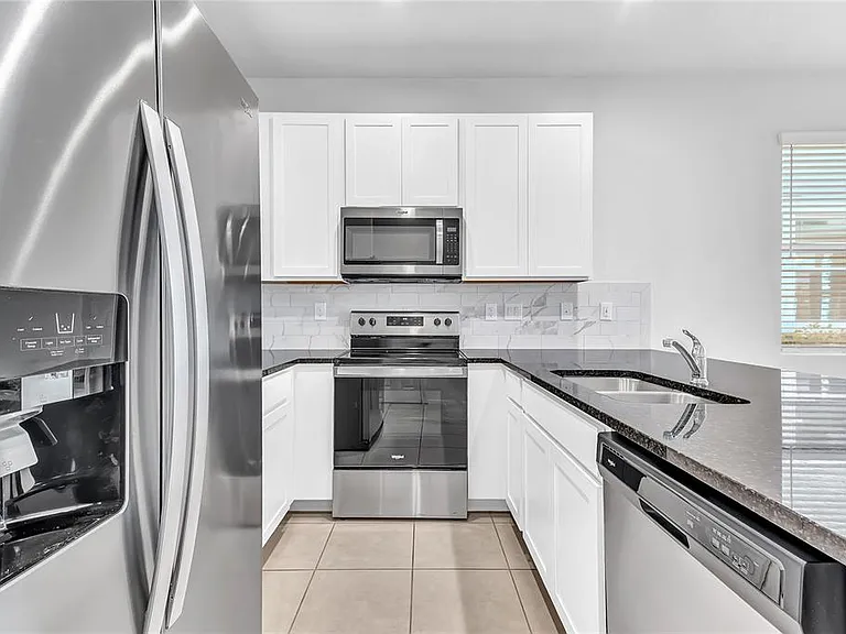 2274 S Centerra Loop — Photo 11
