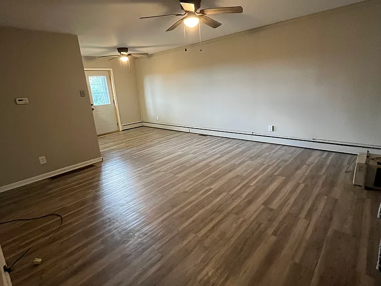 35 Orchard Ln — Photo 2