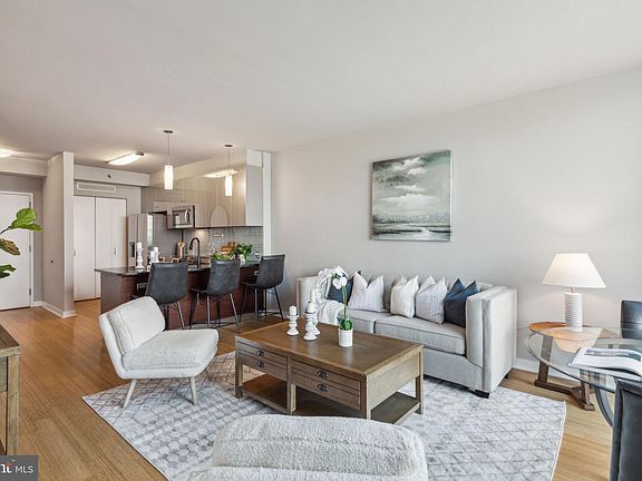 3rd image of 2101 Market St Unit 808