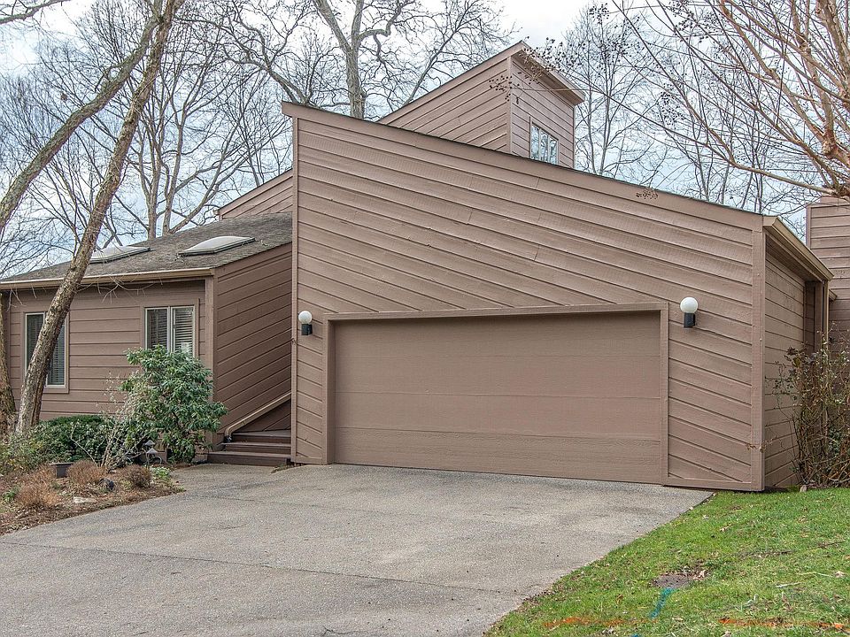 1st image of 557 Harpeth Trace Dr