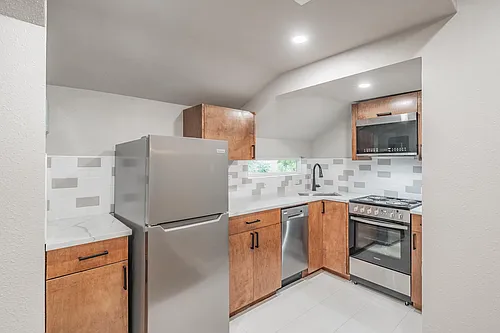 3008 McPherson Ave #D Photo 1 3008 McPherson Ave #D Photo 1