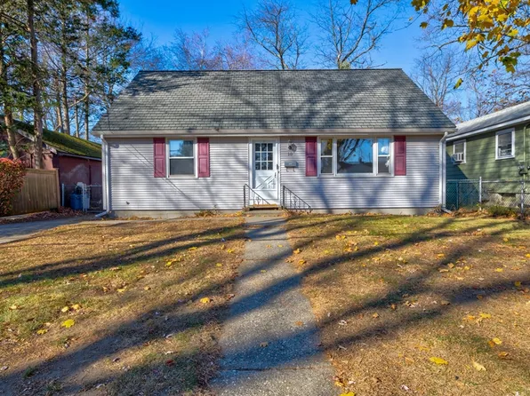18 Huron St, Springfield, MA 01104