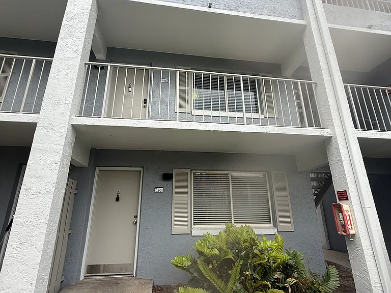 133 Oyster Bay Cir #150 — Photo 2