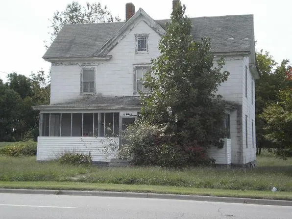 190 Market St, Onancock, VA 23417
