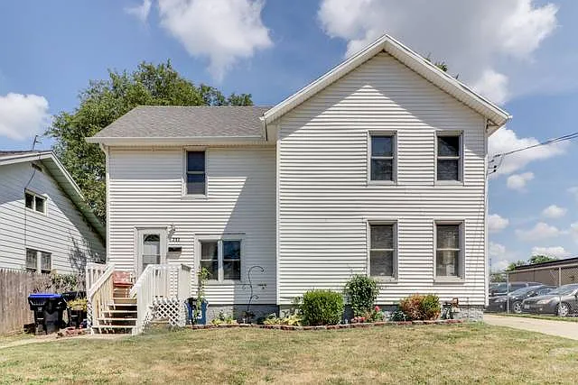 717 W Mill St photo 1