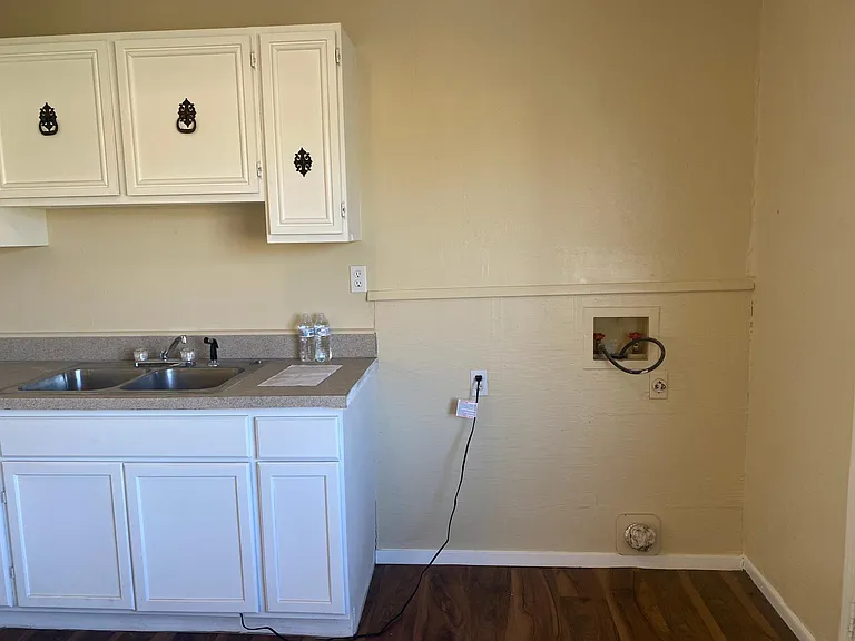 washer and dryer hook ups