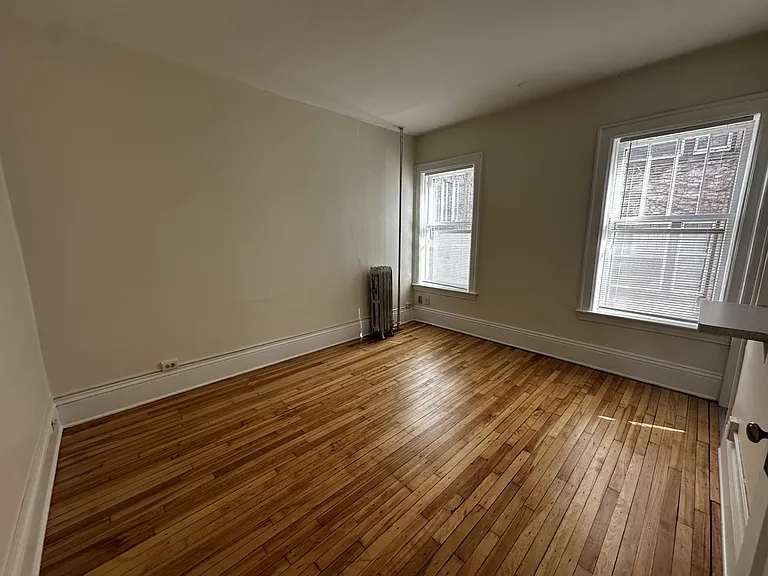 1937 Aldrich Ave S #9 — Photo 3