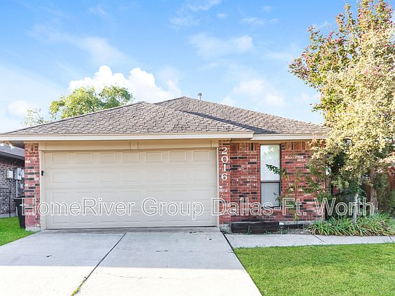 2nd image of 2016 Verlaine Dr