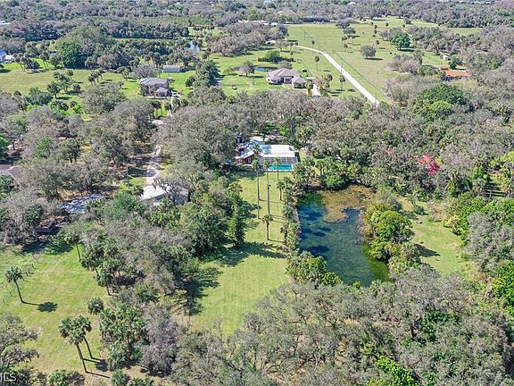 4th image of 4601 Orange River Loop Rd