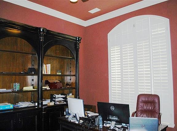 2nd image of 1501 Wade Haven Ct