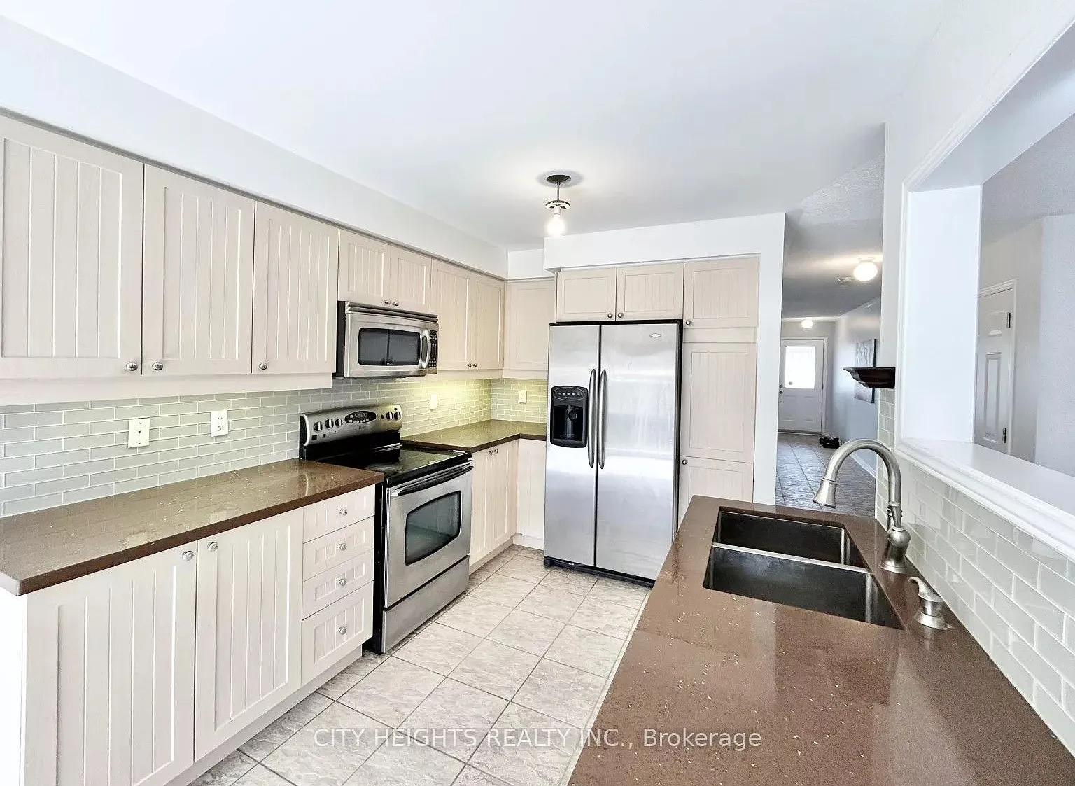 3 bed, $3,400 — Photo 2