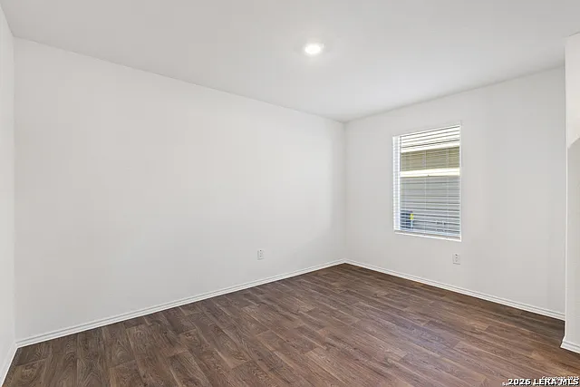5 bed, 2.5 bath, 1892 sqft, $1,950 — Photo 4