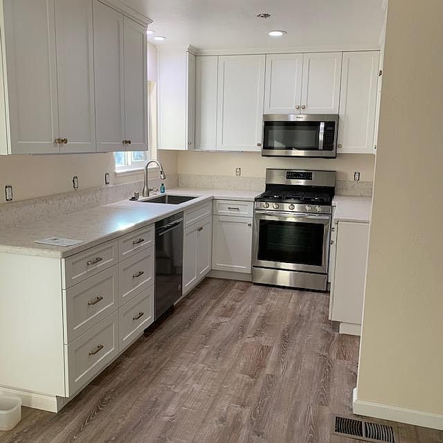 1st image of 25054 Oro Valley Rd