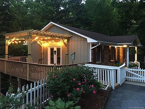 2nd image of 816 Greenwood Dr