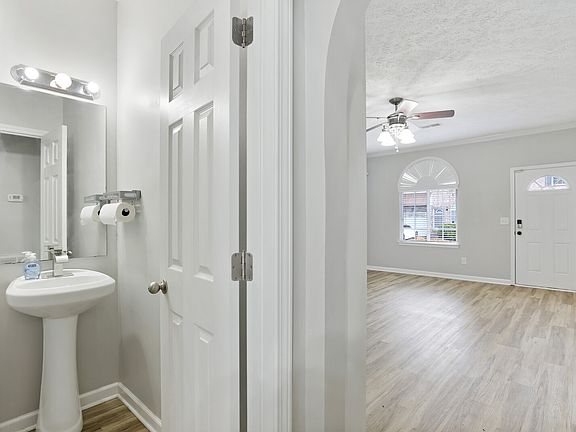 3rd image of 618 Spence Enclave Way