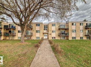 5715 133rd Ave NW #4, Edmonton, AB T5A0K3