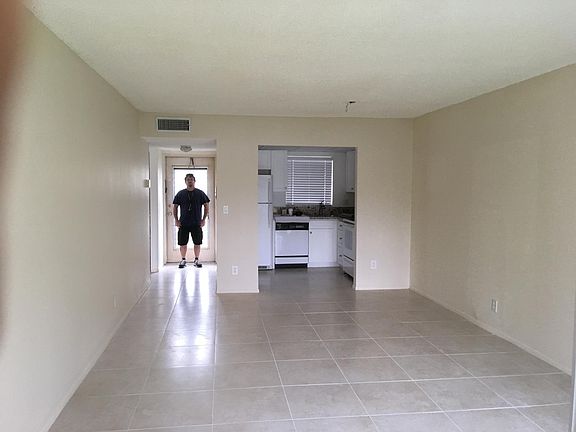 living room towards the kitchen
