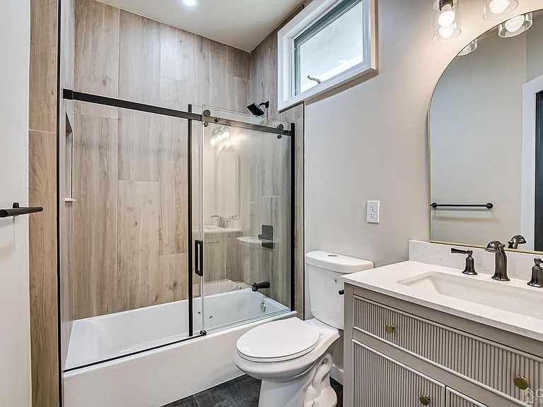 324 Main St #2 — Photo 20