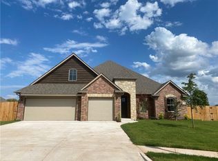 302 Glade Ct, Norman, OK 73069