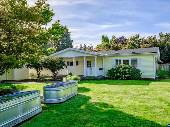 13631 Wisteria Dr NE, Aurora, OR 97002