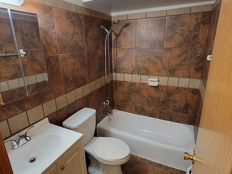 701 Lake St #6 — Photo 6