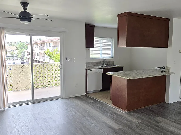 7802 Shaffer Cir — Photo 5